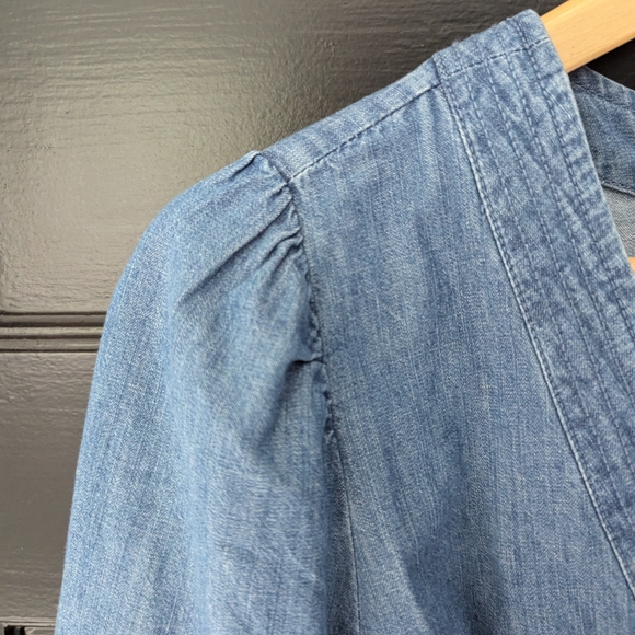 NWT GAP denim chambray puff sleeve V-neck romper - Picture 3 of 6